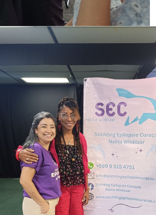 Silvi junto a Stichting Epilepsie Curaçao